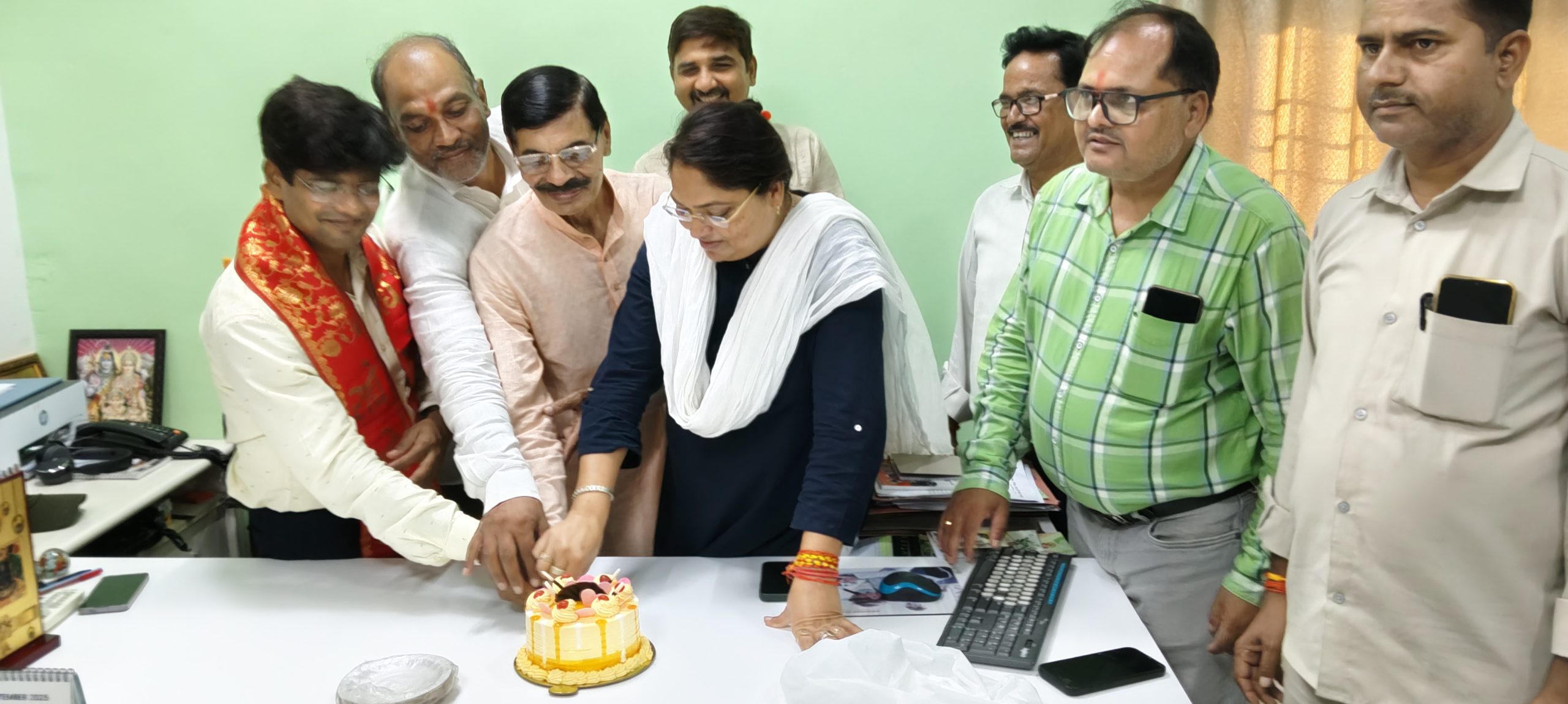 अखिल भारतीय क्षत्रिय महासभा ने गोरखपुर में राष्ट्रीय अध्यक्ष कुँवर हरिवंश सिंह के 75 वें जन्मदिन पर किया वृक्षारोपण 2 IMG20250904171200 scaled
